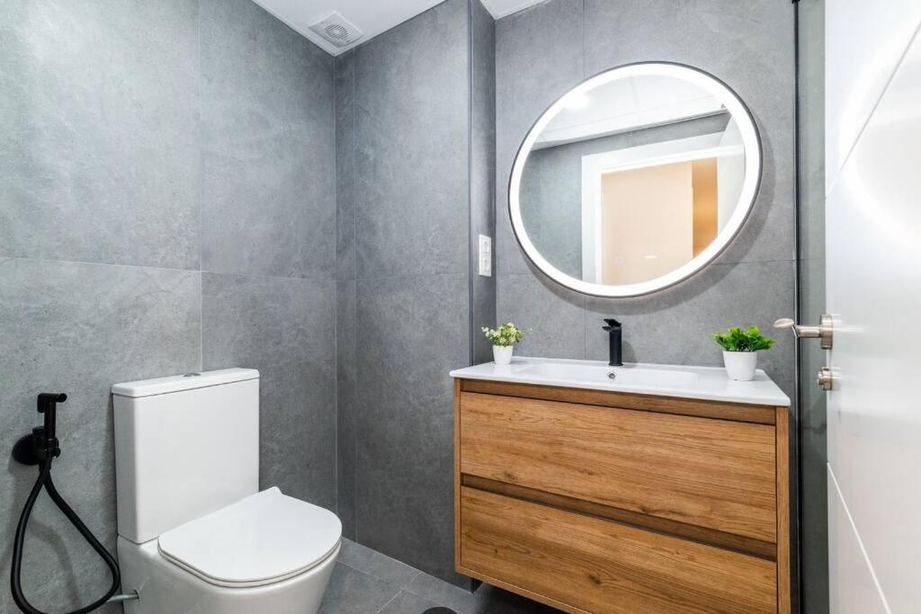Modern Apartment Close To The City Center And Alhambra Гранада Екстериор снимка